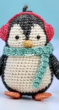 Sarah Dee Crochet - Sarah Prather - Mumford the Penguin