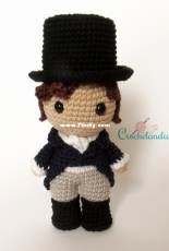 Crochelandia - Rose Nogueira - Toy Art Mr Darcy - Portuguese