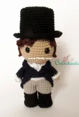 Crochelandia - Rose Nogueira - Toy Art Mr Darcy - Portuguese