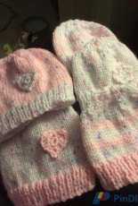 Stashbusting Baby Hats