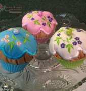 Cupcake Pincushion