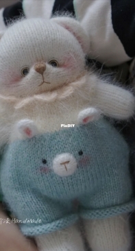 Knit  Bear - Author Unknown - Chinese