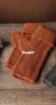 Lambing Mitts - Veronika Jobe - Free