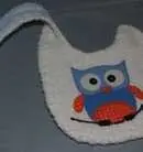 baby bib with owl appliquè