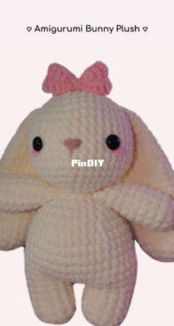 Wendy Crochets Co - Wendy Lin - Bunny Plush