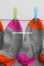 Broken Seed Stitch Socks by Hanna Leväniemi-English,German-Free