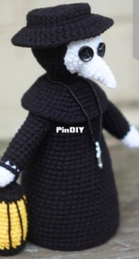 Studio Wow Toys - Maria Zhyrakova - Plague Doctor