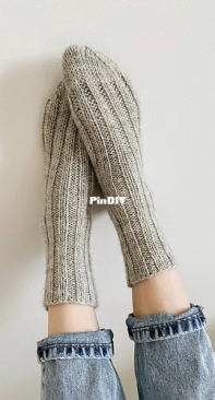 Basic Socks (2 in 1) by Margaryta Berdychevska - English