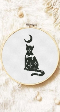 Sunny Cross Stitches - Cat And Moon