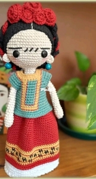 Conmismanoss - Susana Villalobos - Frida and her Outfits - Frida e suas Roupas - Portuguese