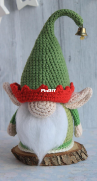 Pam Pino Design - Nazeli Mkrtchyan-Tadevosyan - Jingle Elf Gnome - Italian - Translated