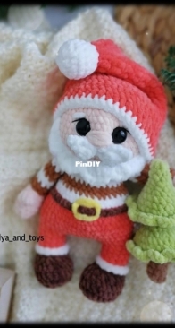 Olya and Toys - Olga Shkarlatyuk - Santa - English