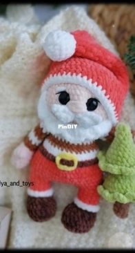 Olya and Toys - Olga Shkarlatyuk - Santa - English