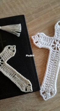 cross bookmark