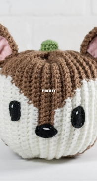 Winding Road Crochet - Lindsey Dale - Deer Pumpkin - Free