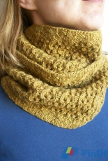 Hourglass Cowl by Leslie Weber -Free