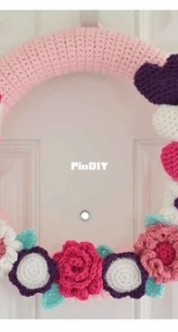 Jennifer Q - Jennifer Quinones - Happy Valentines Wreath - Free