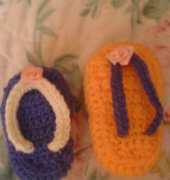 Crochet Village - Donna Harelik -  Flip flop pincushion - French- Translated