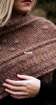 Caroline Shawl by Isabella Clark