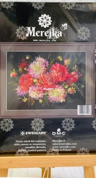 Merejka K-219 Dahlias