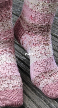 Jasmine Socks by Debbie Ford-Free