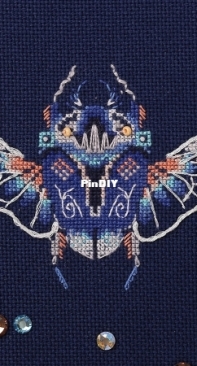 Panna J-7271 - Fantasy beetles. Sapphire and Physalis