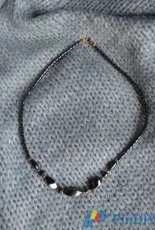 Collier en perles dhématite (mon travail)