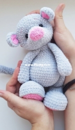 Crochet Wonders Design - Olga Kurchenko - Mouse 21 cm