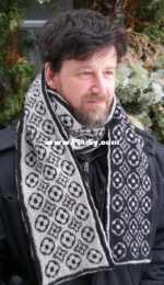 Wip Insanity Patterns-by Kathleen Sperling-high-end-scarf-Free.