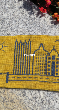 Yinzer Cowl by Susan Dittrich-Free