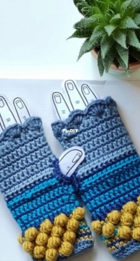 Fosbas Designs - Susanna Biaye - 2-Way Glove