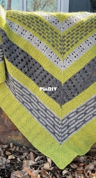 Forsinard Shawl by Sandra Buzza-Free