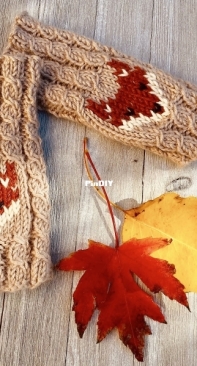 Fox Fingerless Mitts by Alexandra Davidoff-Free