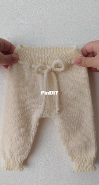 Calendula Baby Pants 0-24 months by Agasalhos e Bugalhos