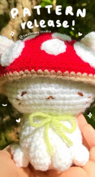 Mushroom kitty by smolbeary.studio