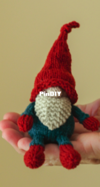 Woodland Gnome by Susan B. Anderson - Barrett Wool Co
