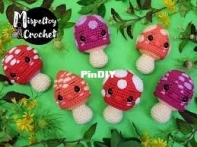 Mispeltoy Crochet - Kenzi Noe – Mushroom Keychain Collection - Paddenstoelen tassenhangers collectie - Dutch