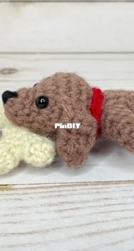 My Hope Crochet - Naoko Rodriguez - Dog with a Bone Keychain