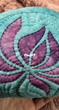 Lotus pouch - Hawaiian quilt