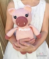 Grace and Yarn - Stephanie - Amigurumi Pig - Free