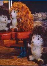 Fiber Trends 228 Huggable Hedgehogs - Debbie Radrke - English