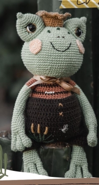 Dani Diro Handmade - Daniela Diaz - Poeta the little toad - Poeta el sapito - Spanish
