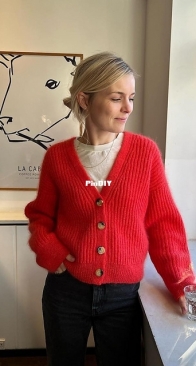 PetiteKnit - Agnete Cardigan by Mette Wendelboe Okkels - Russian