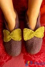 Rusetilla! Felted Slippers by Elina Urmas-English,Finnish-Free
