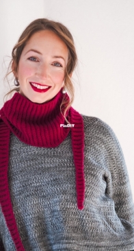 Luise Shawlette by Miriam Walchshäusl-English, German-Free