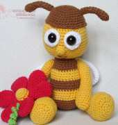 Dione Design -Veronika Maskova- Bumblebee Flori - English