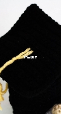 Winding Road Crochet - Lindsey Dale - Graduation Gnome - Free