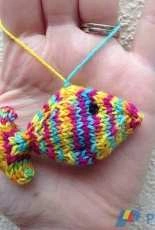 Rybka (Wee Fishie) - Mary Hull -  Kino Knits -Free