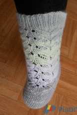 Spring Leaves Socks by Lea Bronnenkant