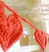 Sarahndipities - Sarah Anderson Designs - Crochet Heart Garland - Free